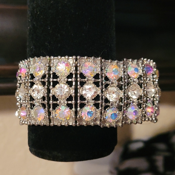 J Lo Multi-Color Bling Expandable Bracelet - Picture 3 of 8